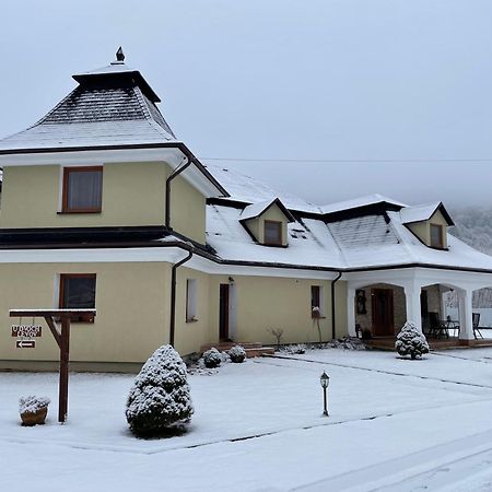 Penzion U Dvoch Levov Оравски-Подзамок Екстер'єр фото