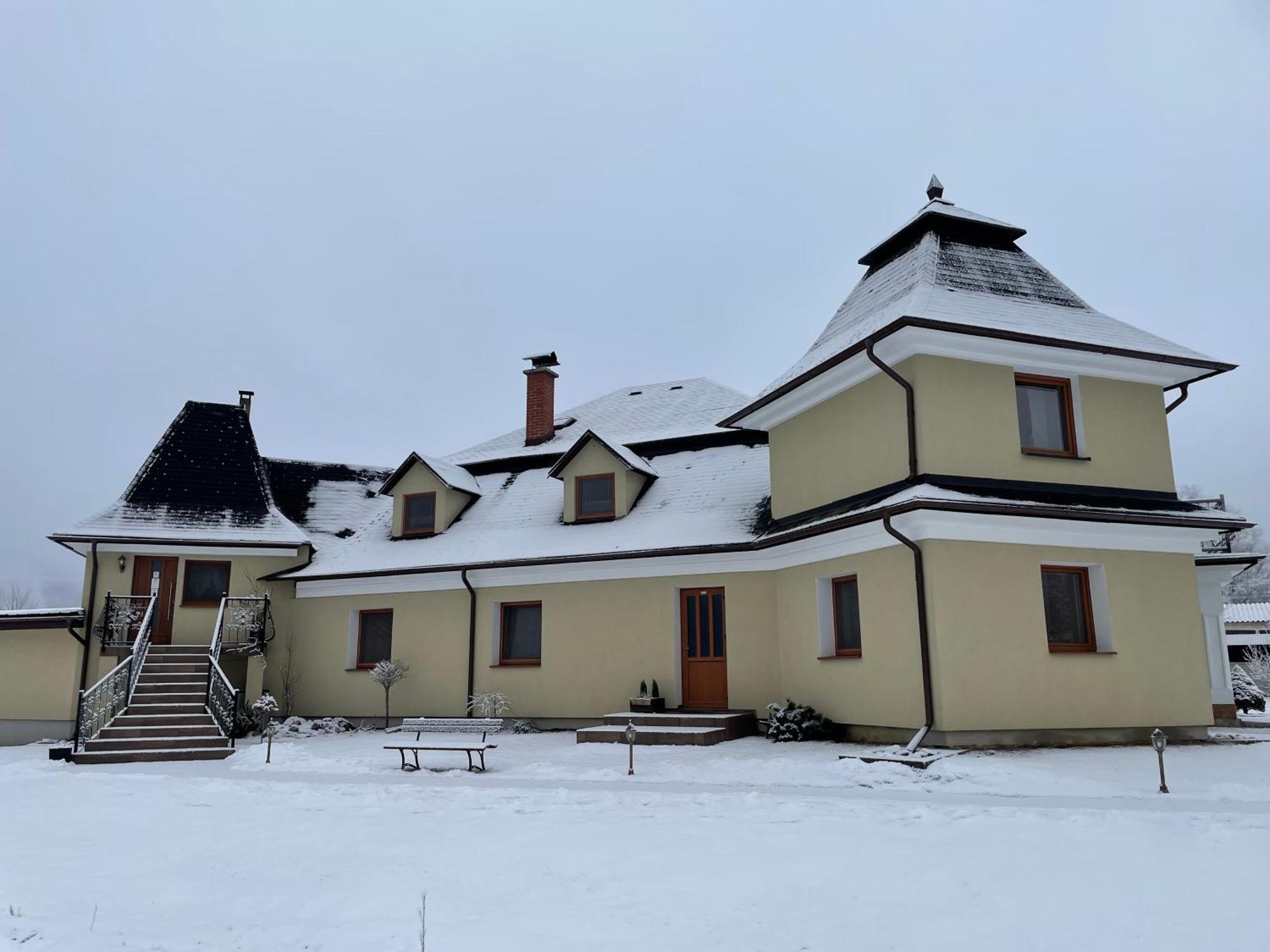 Penzion U Dvoch Levov Оравски-Подзамок Екстер'єр фото